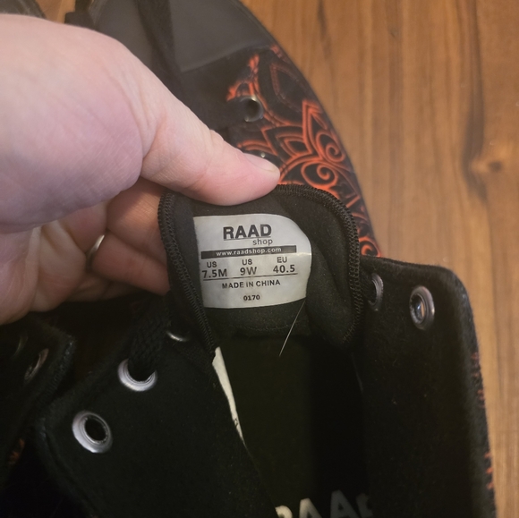 Black and Red Athletic Shoes - Picture 5 of 5